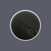 Пуговица пластиковая на ножке, размер 40L, цвет серебряный+черный