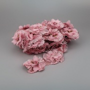 Кружево Цветочное, красивая цветочная гирлянда на капроновой основе с нежным розовым бутоном в центре цветка и с короткой бахромой по краю изделия, намотка 10 ярдов, размер 75 мм, цвет розовый