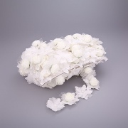 Кружево "Цветочки", изящная цветочная гирлянда с бусиной и нежным бутоном в центре цветка, ширина 45 мм, цвет белый, намотка 10 ярдов