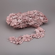 Кружево "Цветочное", ширина 55 мм, цвет грязно-розовый, украшено бусинами в цвет кружева, намотка 10 ярдов