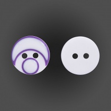 Пуговица пластиковая на два прокола, размер 20L, цвет белый/фиолетовый