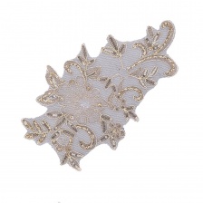Аппликация кружевная пришивная на черной сетке, размер 130х180 мм, цвет золотой