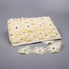 Кружево "Цветочное", ширина 50 мм, цвет шампань, стразы белые, намотка 10 ярдов