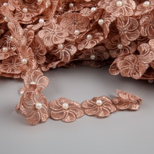 Кружево "Цветочки" на капроновой ленте, ширина 35 мм, цвет капучино+белые бусины, намотка 20 ярдов