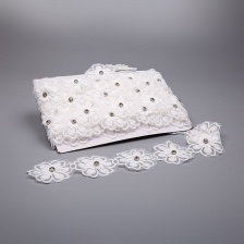 Кружево "Цветочное", ширина 50 мм, цвет белый, стразы белые, намотка 10 ярдов