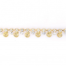 Цепочка декоративная металлическая со стразами, цвет золото+белые стразы, ширина 15 мм, намотка 5у