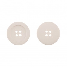 Пуговица пластиковая на четыре прокола, молочная, 48L