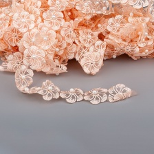 Кружево "Цветочки" на капроновой ленте, ширина 35 мм, цвет персиковый+белые бусины, намотка 20 ярдов