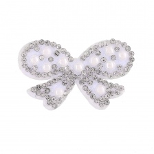 Аппликация "Бантик" из страз на фетровой основе, размер 40 мм х 25 мм, цвет белый + белые стразы и бусины