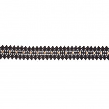 Тесьма с отделкой клепками, тонкая ажурная тесьма с клепками по всей длине изделия, ширина 35 мм, цвет черный/клепки золото, намотка 15 ярдов 