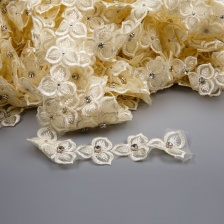 Цветочки из капроновой ленты, ширина 33 мм, намотка 20 ярдов, цвет шампань+белый, № 21