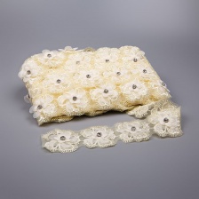 Кружево "Цветочное", ширина 55 мм, цвет шампань, с белыми стразами, намотка 10 ярдов 