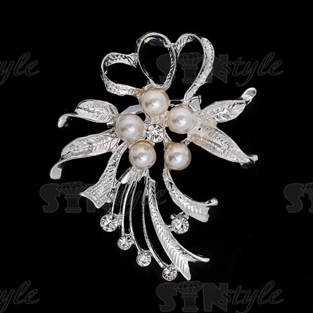 Брошь со стразами "Цветок", размер 43х52 мм, цвет никель+стразы и бусины белые, застежка булавка фото 1