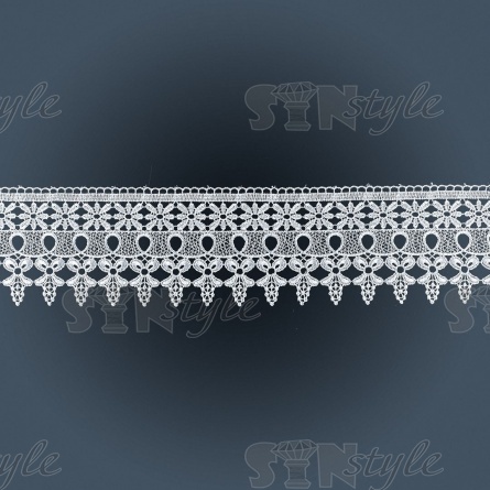 Кружево ажурное с нежным растительным орнаментом и фестонами по краям, ширина 110 мм, цвет белый, намотка 15 ярдов фото 2