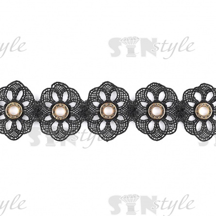 Кружево ажурное с цветочным орнаментом, украшенное золотыми люверсами и белыми стразами, ширина 60 мм, намотка 15 ярдов, цвет черный  фото 2