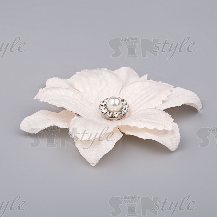 Цветочки декоративные со стразами и бусиной, цвет шампань, диаметр 55 мм фото 2