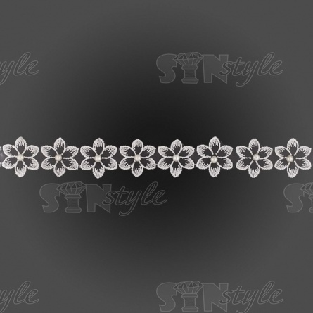 Цветочки из капроновой ленты, размер 30 мм, цвет белый+белая бусина, намотка 20 ярдов, 26,4 шт/ярд фото 4