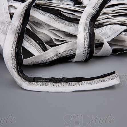 Декоративная тесьма отделочная лампасная со стразами, цвет белый+черный, ширина 30 мм, намотка 50 ярдов фото 2