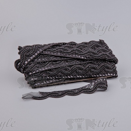 Кружево на сетке с отделкой пайетками и микробисером, нежное ажурное плетение, расшитое пайетками и микробисером по всей длине, ширина 30 мм, цвет черный, намотка 10 ярдов (C8) фото 2