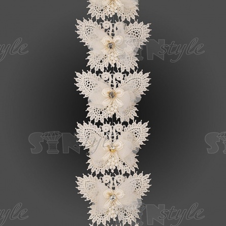 Воздушные бабочки из ажурного кружева с элементами из органзы и стразами, ширина 80 мм, цвет шампань, намотка 10 ярдов  фото 2