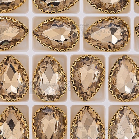 Стразы пришивные, стеклянные в оправе, форма капля, цвет золото+шампань, размер 13х18 мм фото 3