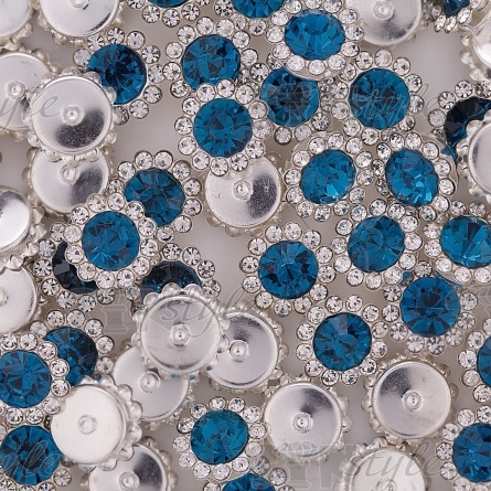 Стразы пришивные стеклянные в оправе, форма цветок, цвет серебро+темная бирюза+белый, диаметр 12 мм фото 3
