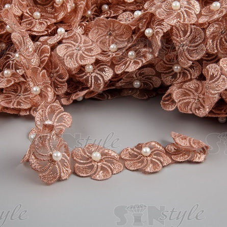Кружево "Цветочки" на капроновой ленте, ширина 35 мм, цвет капучино+белые бусины, намотка 20 ярдов фото 1