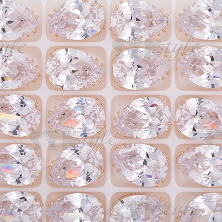 Стразы пришивные стеклянные в цапах, форма капля, цвет золото+белый прозрачный, размер 9*14 мм фото 3