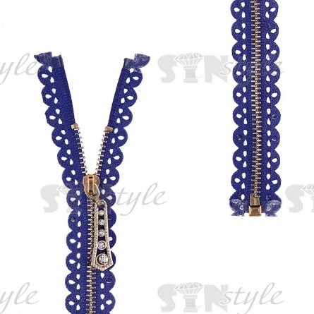Молния металлическая, тип 3, разъемная, длина 60 см, цвет 223 (синий), звенья золотистые, бегунок золотистого цвета со стразами фото 1