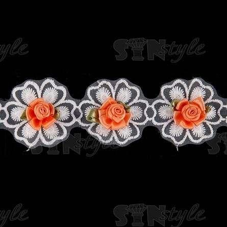 Кружево "Цветочное", на ажурной капроновой основе россыпь объмных цветов из атласных ленточек, ширина 50 мм, цвет белый, намотка 15 ярдов фото 2