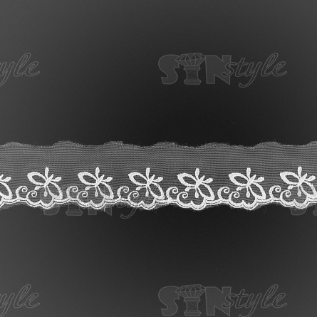 Кружево на сетке белого цвета с белой вышивкой, ширина 50 мм, намотка 15 ярдов фото 1