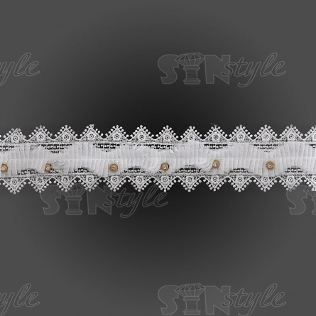 Кружево ажурное с отделкой, на нежной кружевной основе складочки тонкого капронового рюша со стразами по всей длине изделия, ширина 65 мм, намотка 15 ярдов, цвет белый фото 1