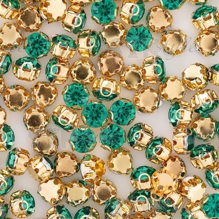Стразы пришивные акриловые в цапах, форма круг, цвет золото+зеленый, диаметр 7 мм, 720 шт/уп. фото 3