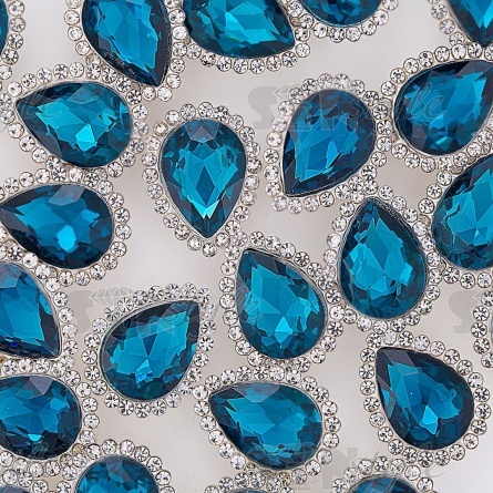 Стразы пришивные стеклянные в оправе, форма капля, цвет серебро+темно-бирюзовый+белый, размер 10х14 мм,112 шт/уп фото 4