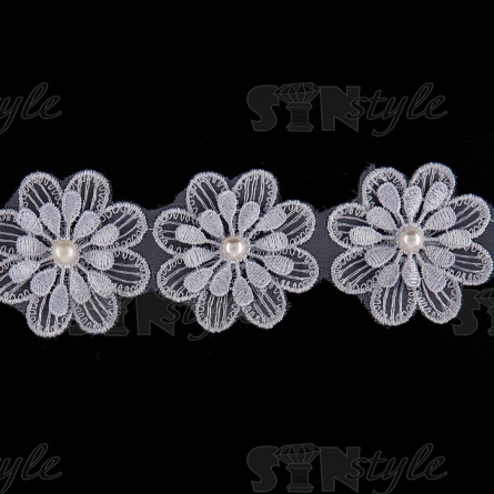 Цветочки из капроновой ленты, ширина 55 мм, намотка 20 ярдов, цвет серый (№ 32)+белые бусины фото 3