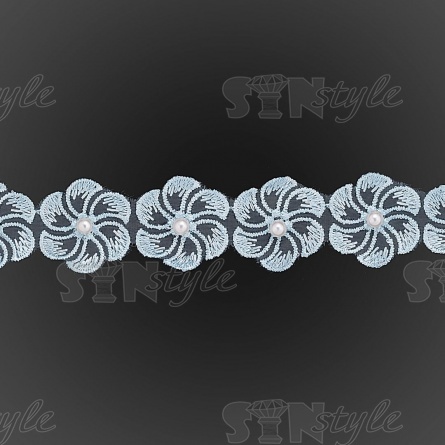 Кружево "Цветочки" на капроновой ленте, ширина 35 мм, цвет голубой+белые бусины, намотка 20 ярдов фото 3