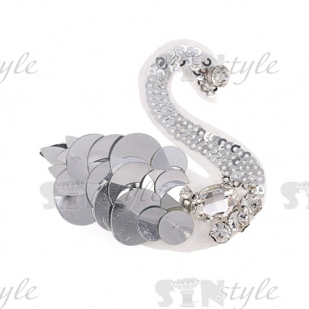 Аппликация из пайеток с элементами из страз и пайеток на фетровой основе, цвет белый, размер 60х60 мм фото 1