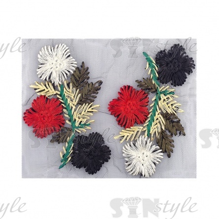 Вышитая аппликация на черной сетке,  с цветами белого, черного и красного цвета, размер 80х145 мм фото 1