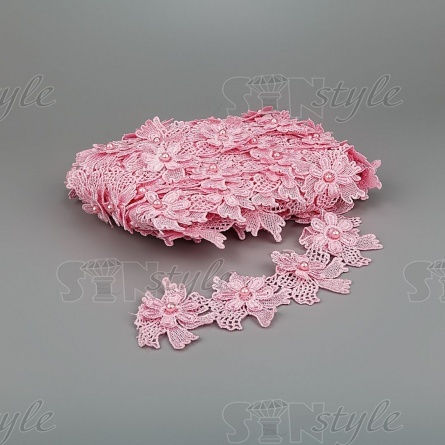 Кружево Цветочное, на ажурной кружевной основе нежная цветочная гирлянда с бусиной в центре цветка, намотка 10 ярдов, размер 65 мм, цвет розовый  фото 1