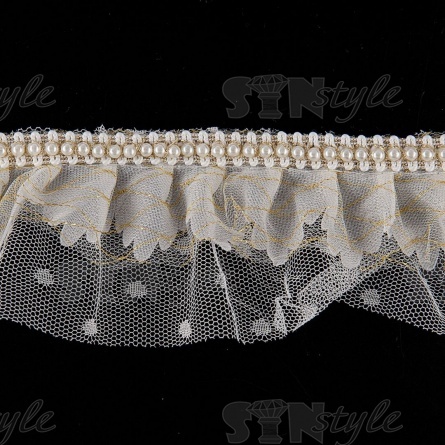 Сборка из сетки, задекорированная ажурной тесьмой с люрексом и бусинами в цвет кружева, ширина 65 мм, цвет шампань, намотка 15 ярдов  фото 1