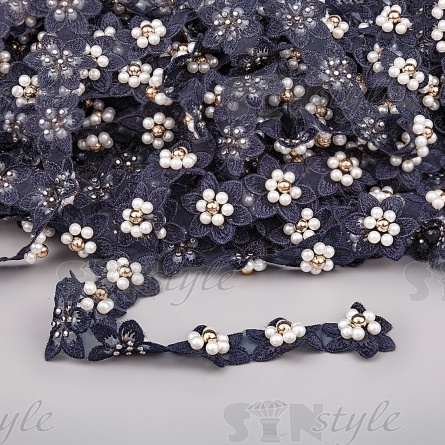 Кружево "Цветочки" украшено бусинами контрастного цвета,на капроновой ленте, ширина 30 мм, цвет темно-синий, намотка 20 ярдов фото 1