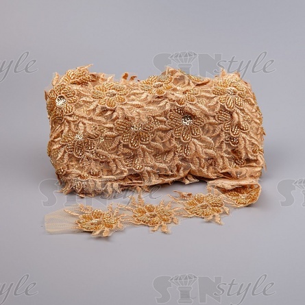 Кружево на сетке с цветочным орнаментом, расшитое пайетками и микробисером, вширина 75 мм, цвет золотой, намотка 10 ярдов  фото 2
