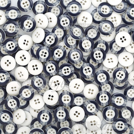 Пуговица пластиковая на четыре прокола, размер 24L, цвет белый с темно-синим фото 4