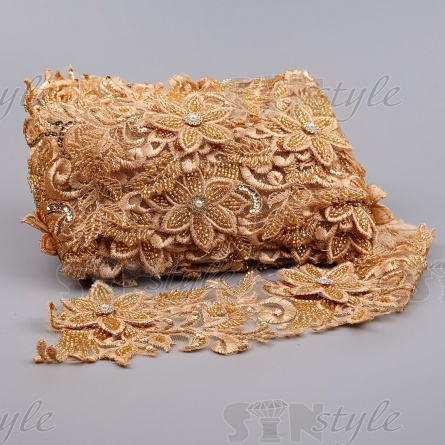 Кружево 3D на сетке с цветочным орнаментом, расшитое микробисером, пайетками и стразами, ширина 100 мм, цвет золотой, намотка 10 ярдов  фото 2