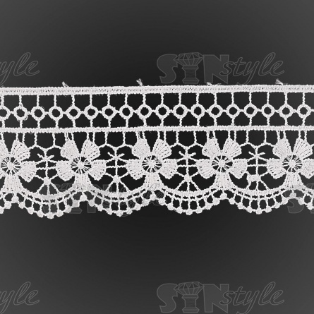 Кружево ажурное с цветочным узором и фестоном по краю, ширина 45 мм, цвет белый, намотка 15 ярдов фото 1