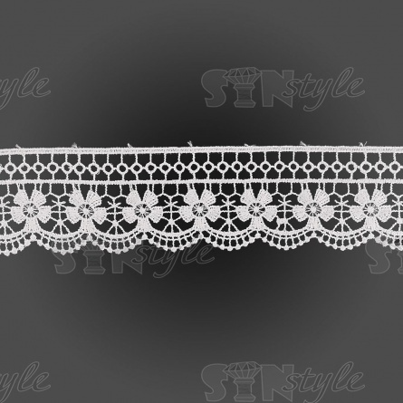 Кружево ажурное с цветочным узором и фестоном по краю, ширина 45 мм, цвет белый, намотка 15 ярдов фото 2