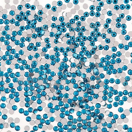 Стразы термоклеевые стеклянные Crystal SS6, форма круг, цвет голубой (905) фото 1