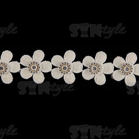 Кружево Цветочное, декорированное стразами, ширина 40 мм, намотка 15 ярдов, цвет белый  фото 2