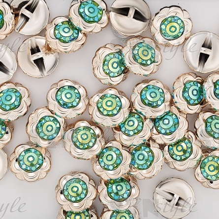 Пуговица пластиковая на ножке в форме цветка, золотая основа с бирюзовой радужной вставкой, 40L фото 3