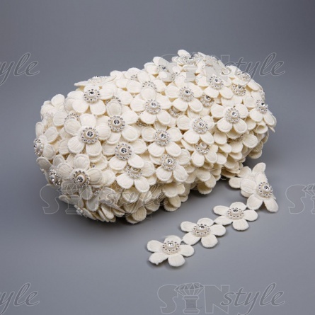 Кружево Цветочное, декорированное стразами, ширина 40 мм, намотка 15 ярдов, цвет белый  фото 1